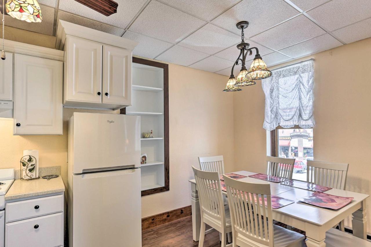 Custer Apt In Heart Of Town Shop, Dine, Hike Exterior foto